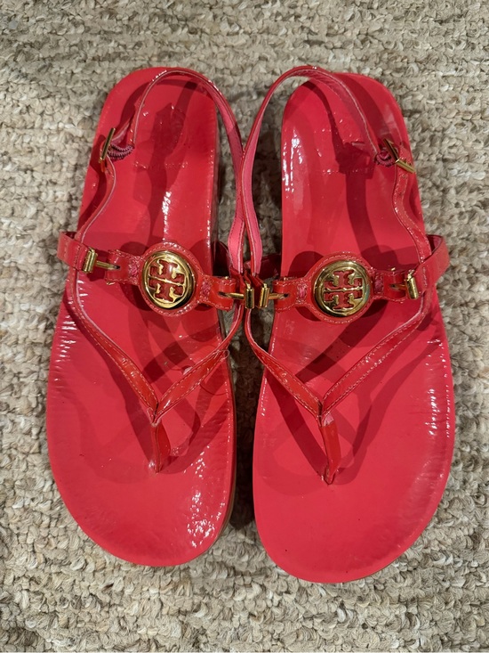 Tory Burch Shoes - Tory Burch Patent Leather Logo Thong Sandals pink/coral
